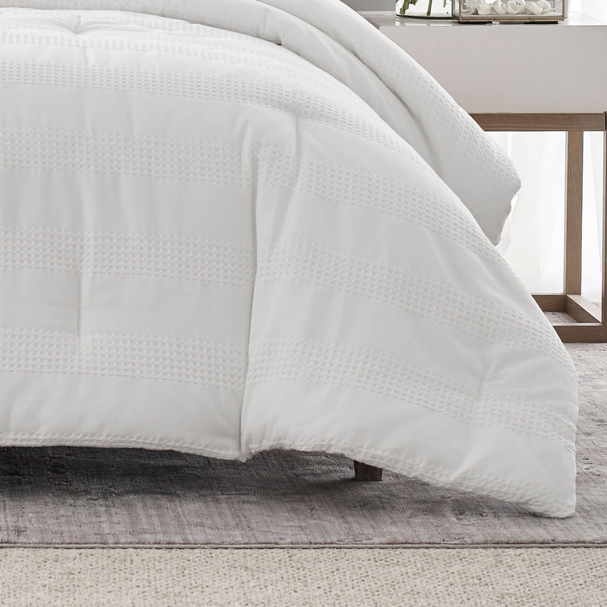 King 3-Piece White Duvet Cover Set Q82464
