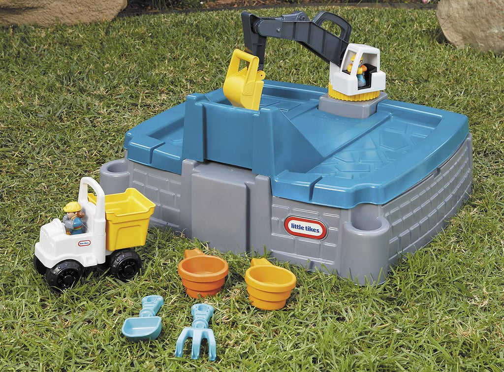 Sandbox with Lid and Play Sand Accessories G2185